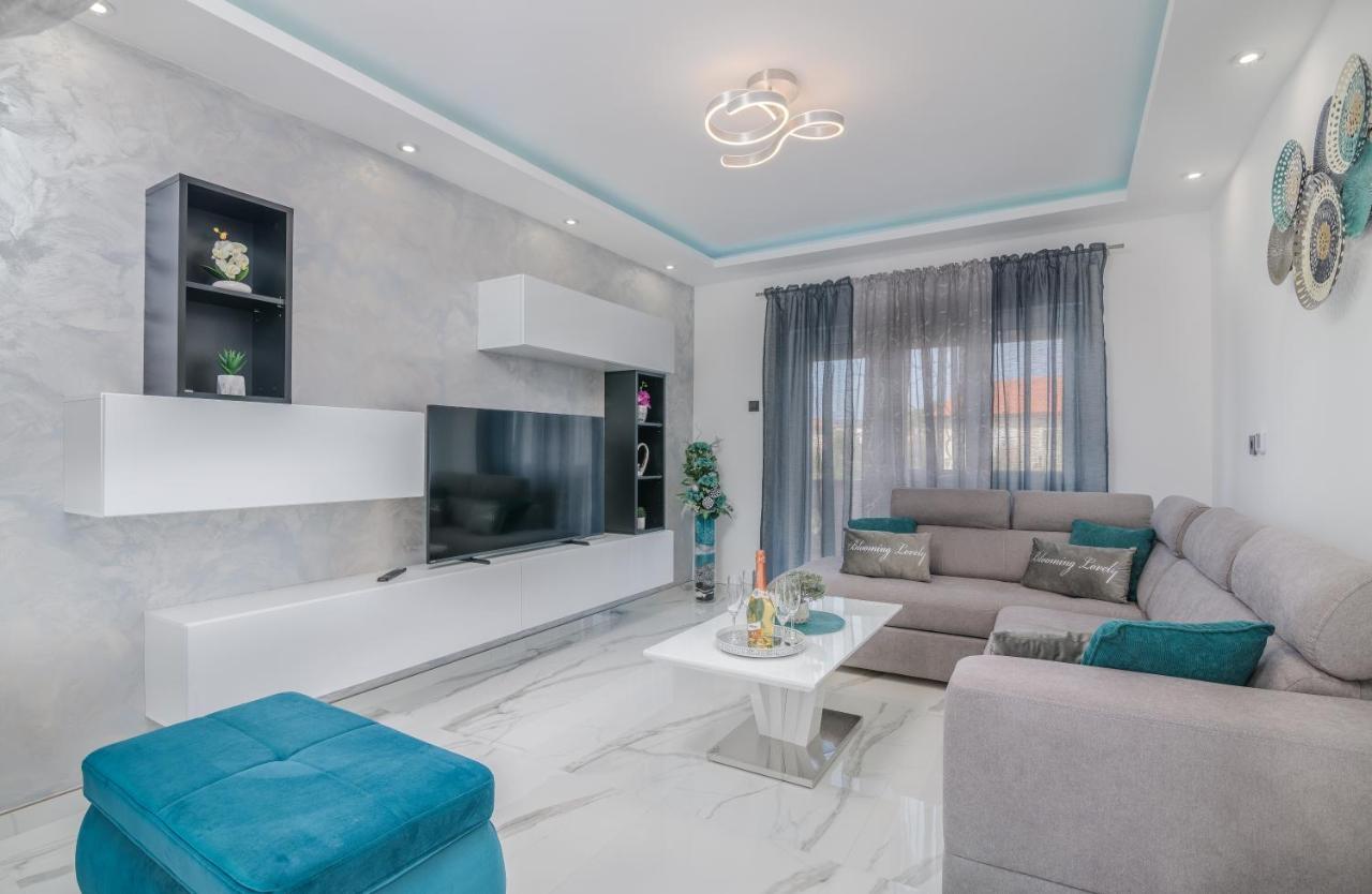 Apartman Luxury Lure Krk Town Exterior foto