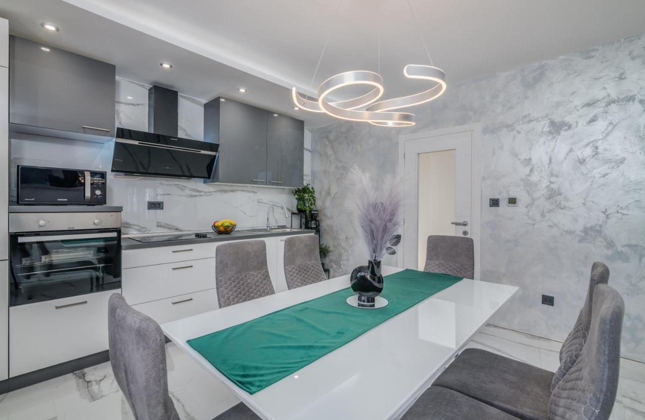 Apartman Luxury Lure Krk Town Exterior foto
